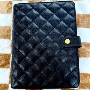 Black pebbled planner